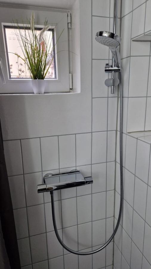 Juna Laboe Bagian luar foto
